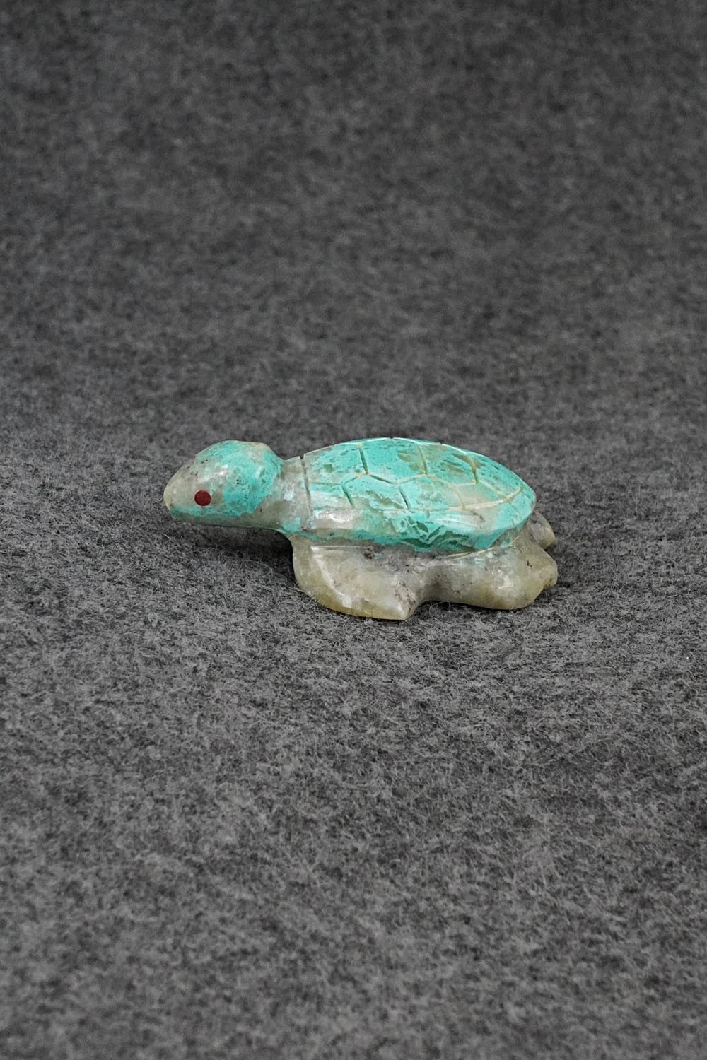 Turtle Zuni Fetish Carving - Kenric Laiwekete