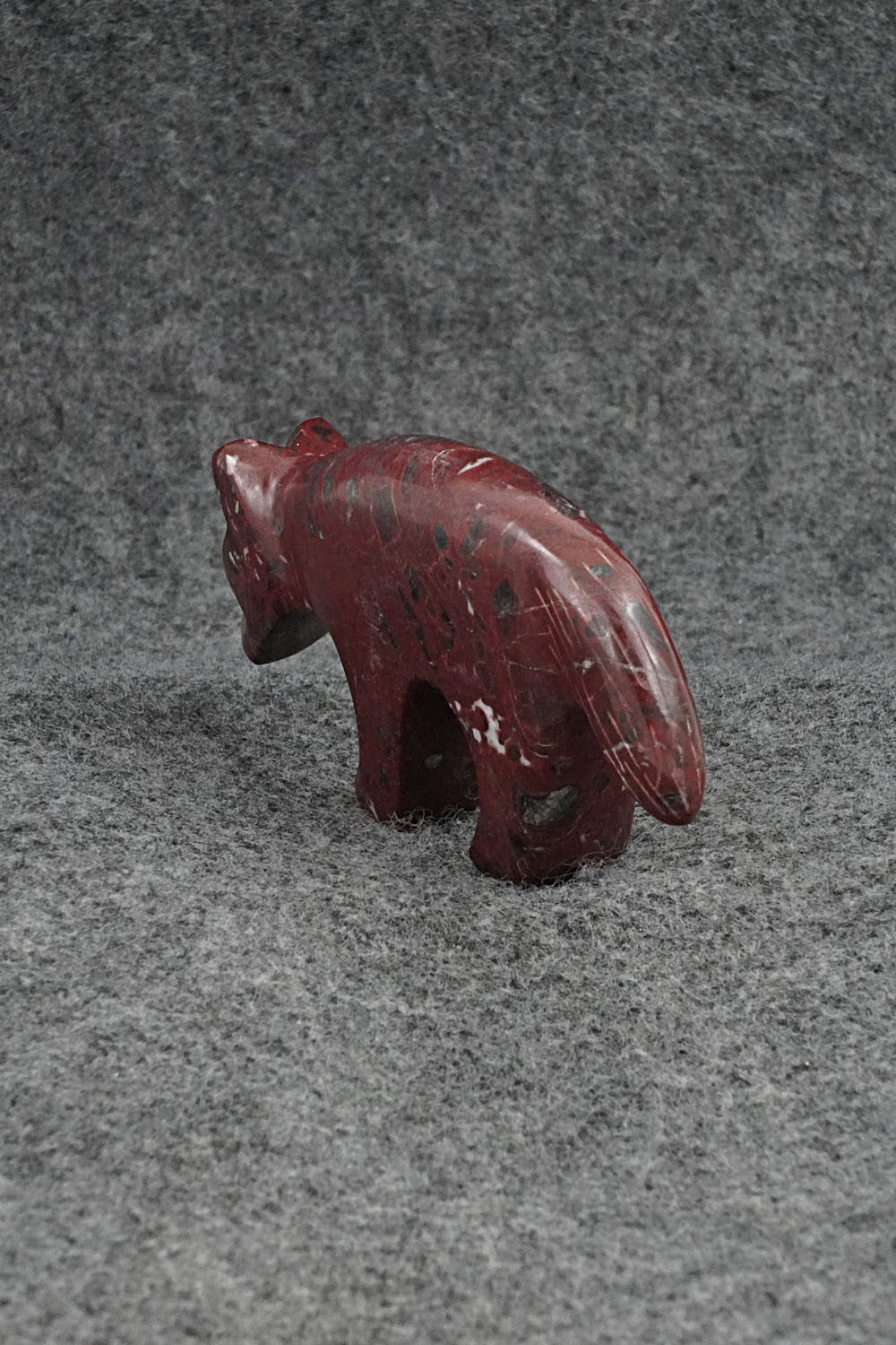 Wolf Zuni Fetish Carving - Kenric Laiwakete