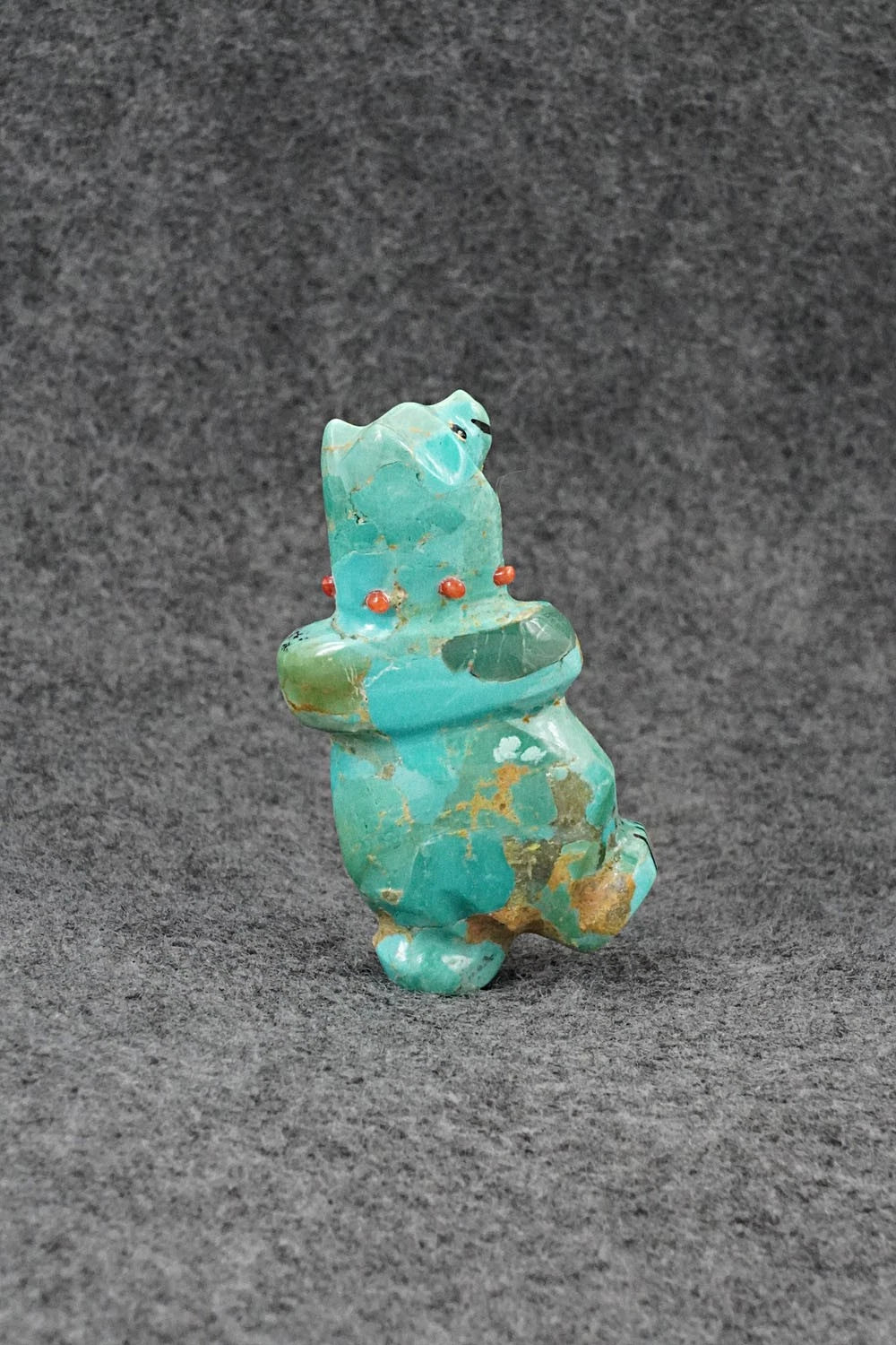Bear Zuni Fetish Carving - Claudia Peina