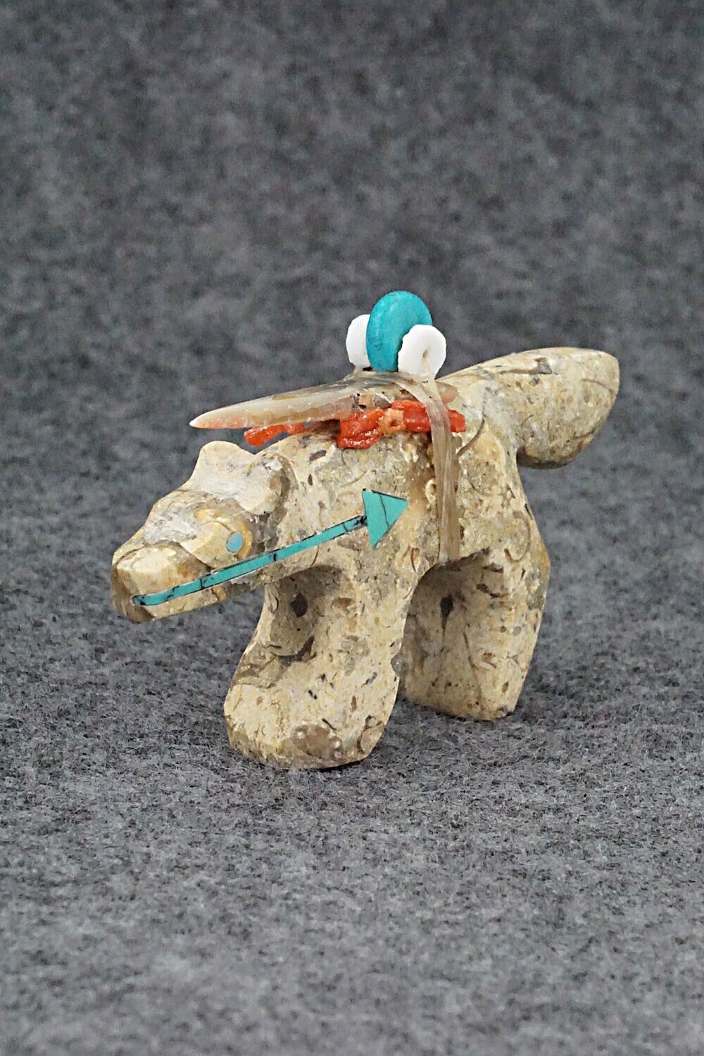 Wolf Zuni Fetish Carving - Fernando Laiwakete