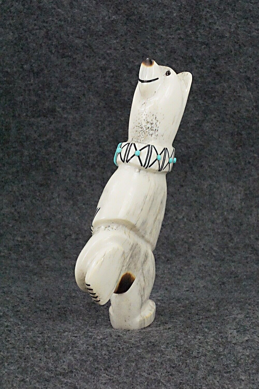 Bear Zuni Fetish Carving - Claudia Peina