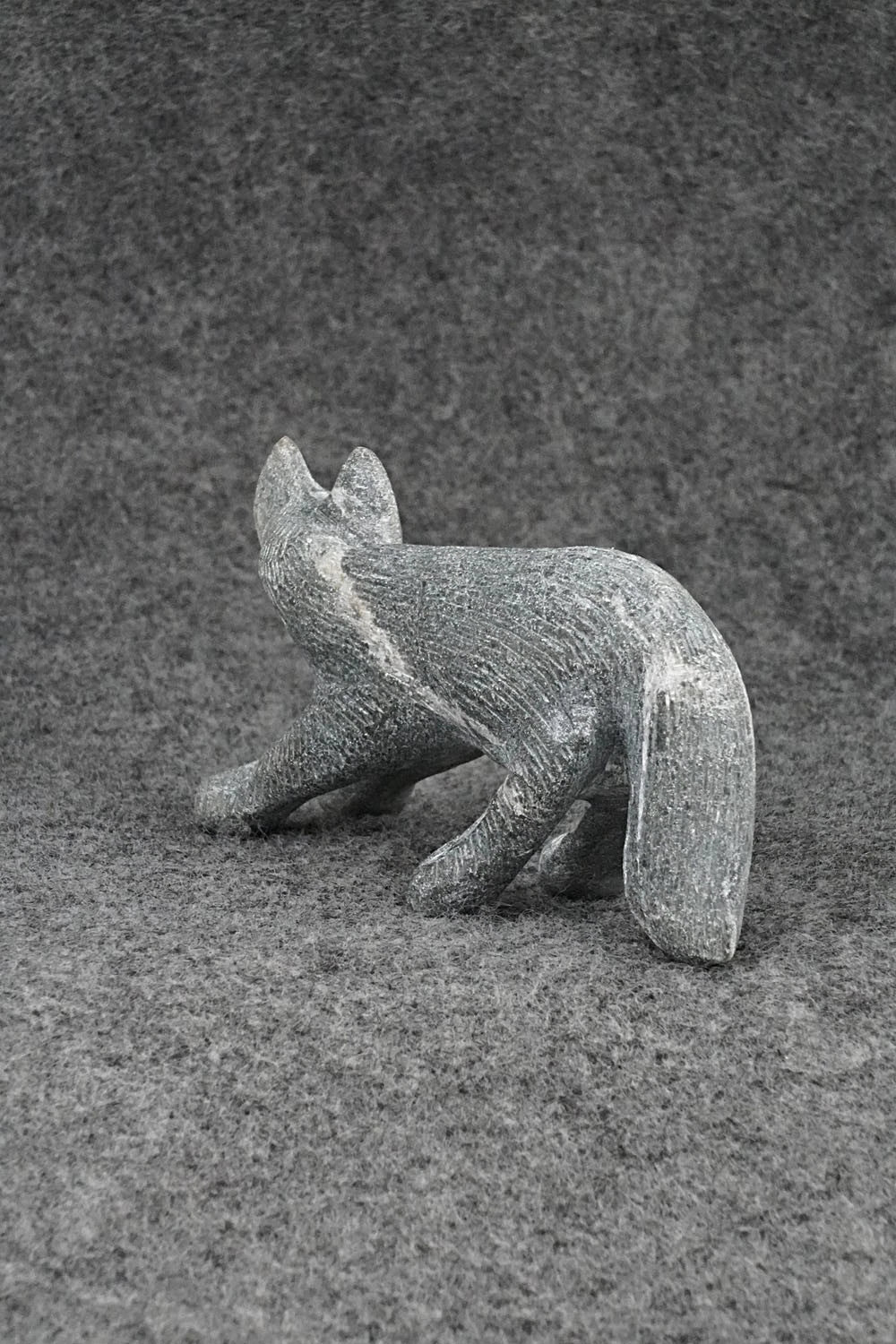Wolf Zuni Fetish Carving - Wilfred Cheama