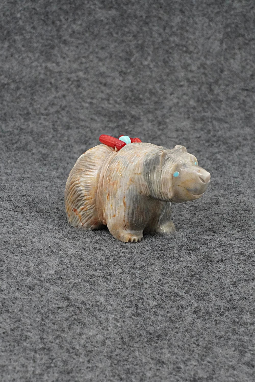 Bear Zuni Fetish Carving - Farlan & Paulette Quam
