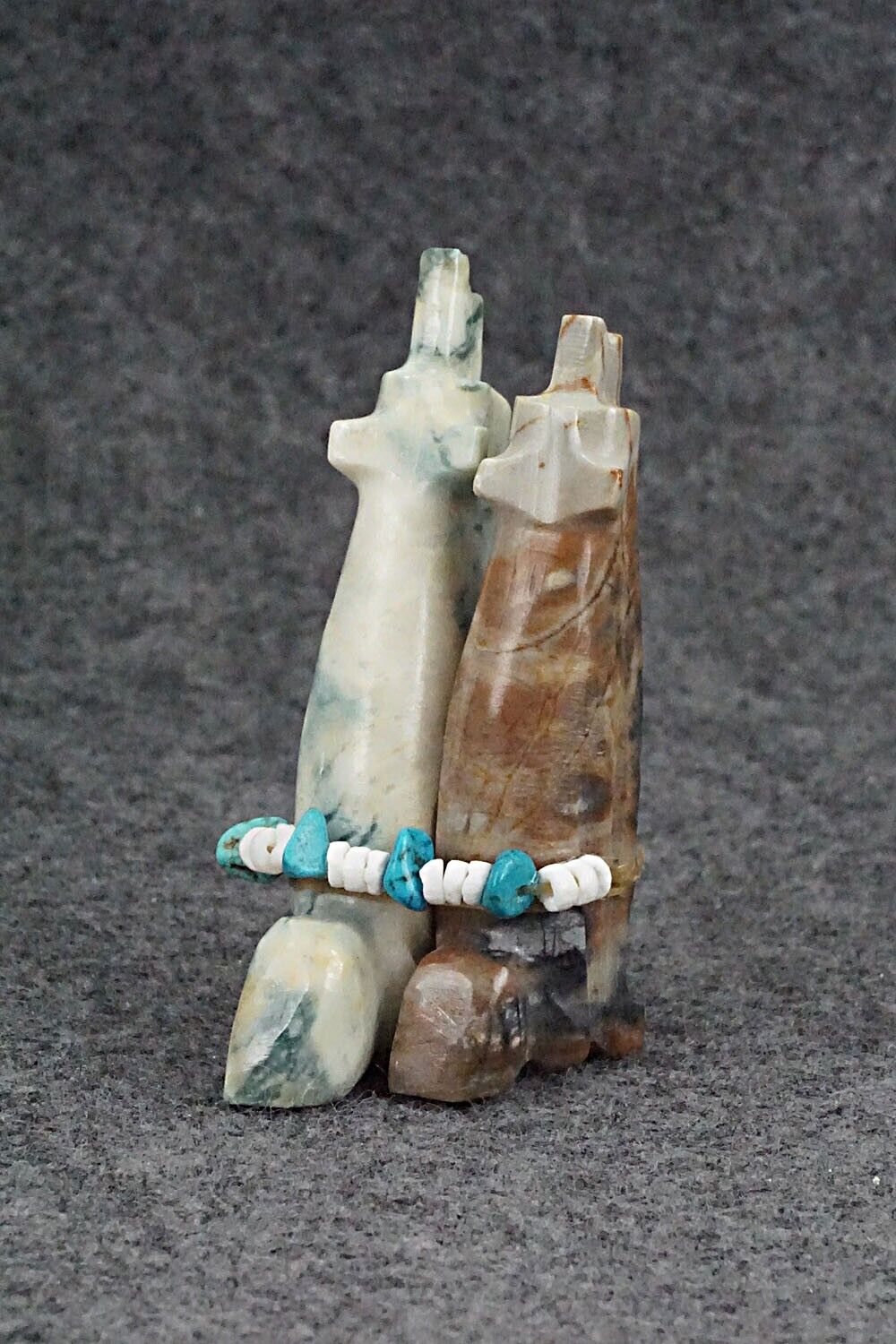 Wolf Pair Zuni Fetish Carving - Tim Lementino