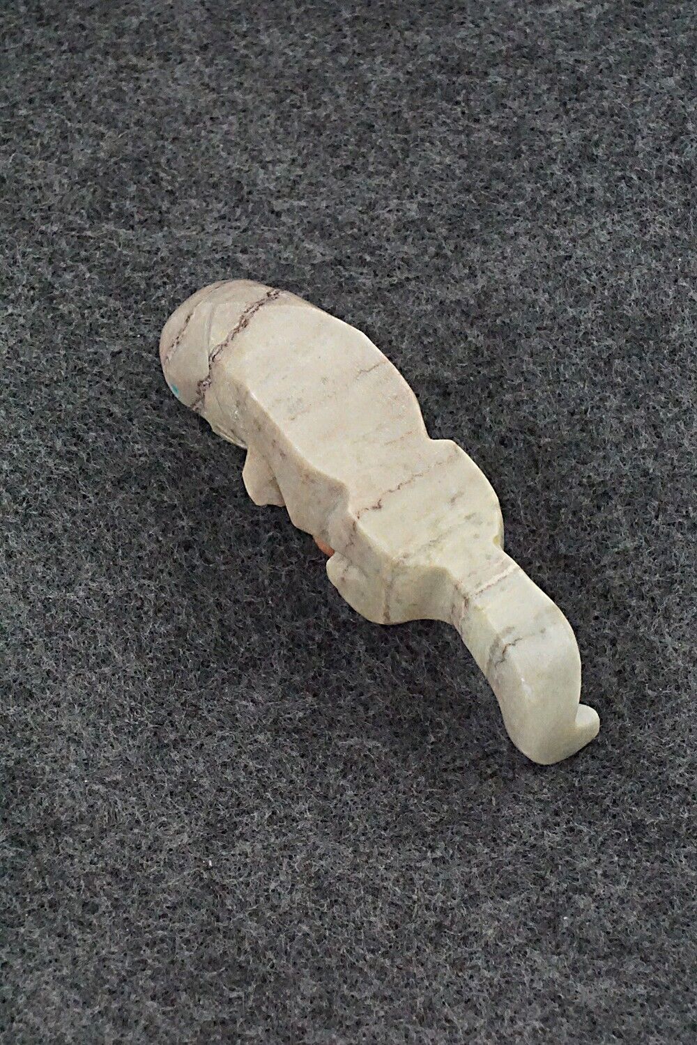 Otter Zuni Fetish Carving - Tony Mackel