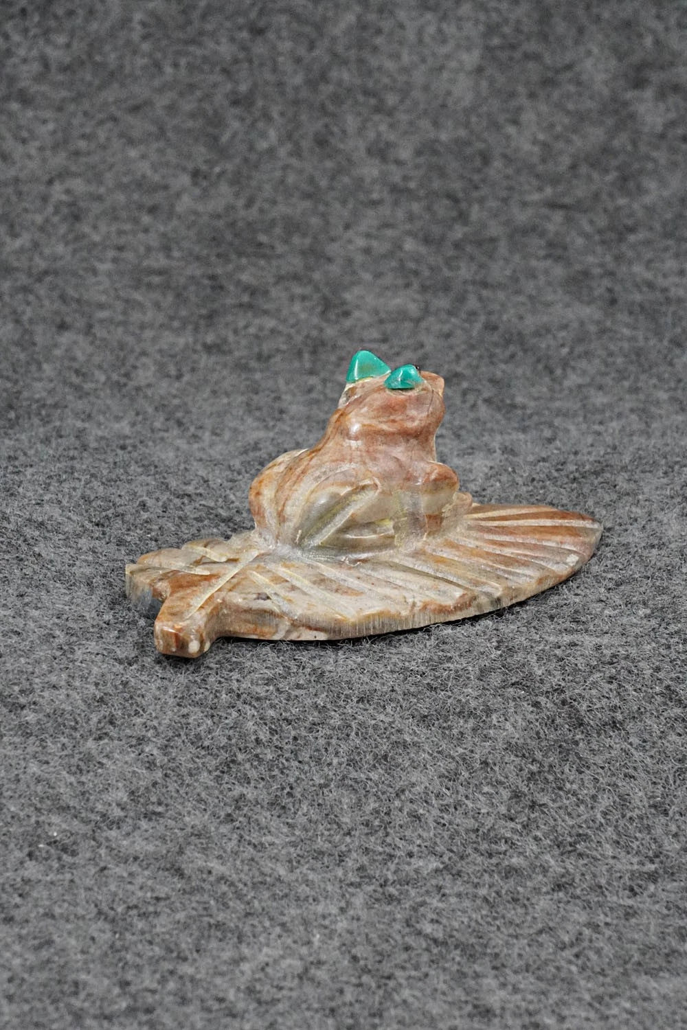 Frog Zuni Fetish Carving - Freddie Leekya