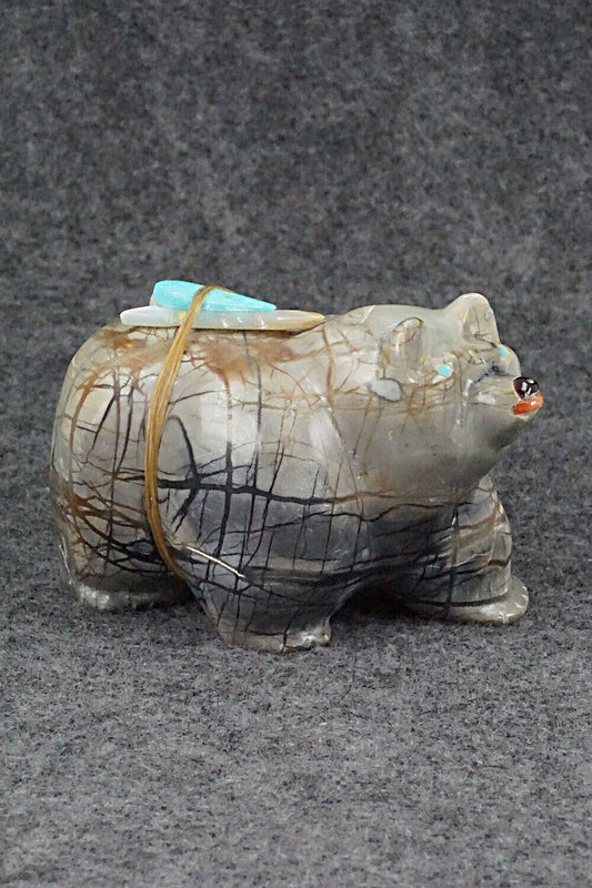 Bear Zuni Fetish Carving - Freddie Leekya
