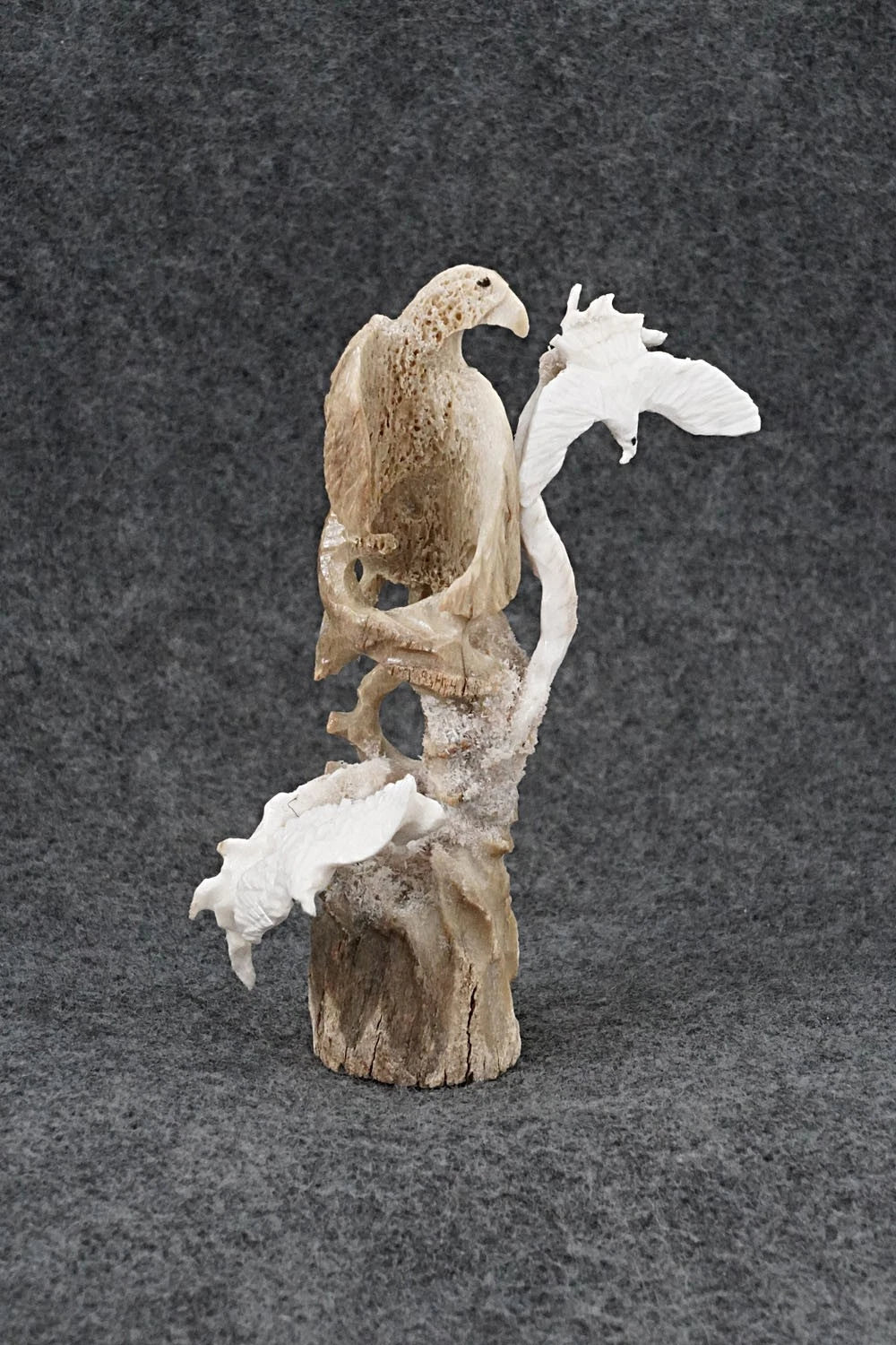 Eagles Zuni Fetish Carving - Ruben Najera