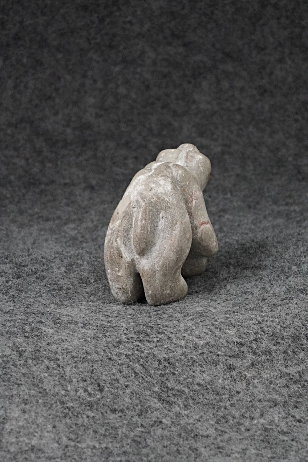 Bear Zuni Fetish Carving - Rick Kallestewa