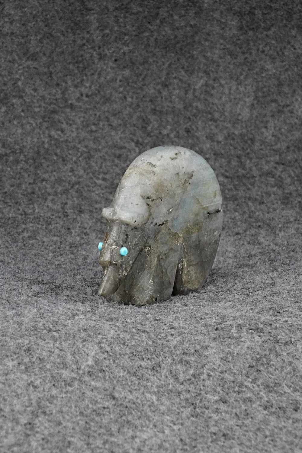 Bear Zuni Fetish Carving - Ronnie Lunasee