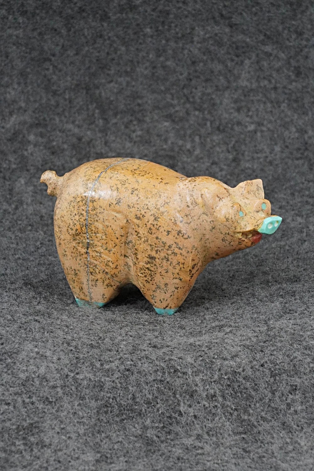 Pig Zuni Fetish Carving - Freddie Leekya