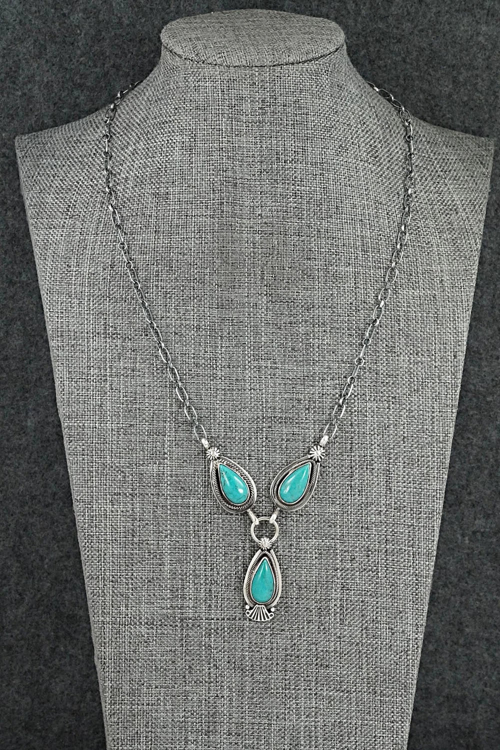 Turquoise & Sterling Silver Necklace - Verley Betone