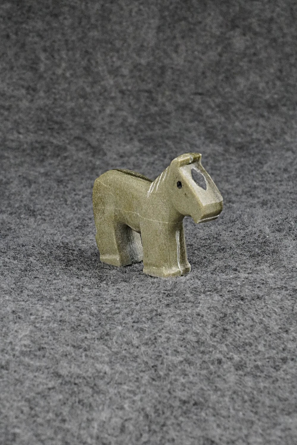 Horse Zuni Fetish Carving - Carol Martin