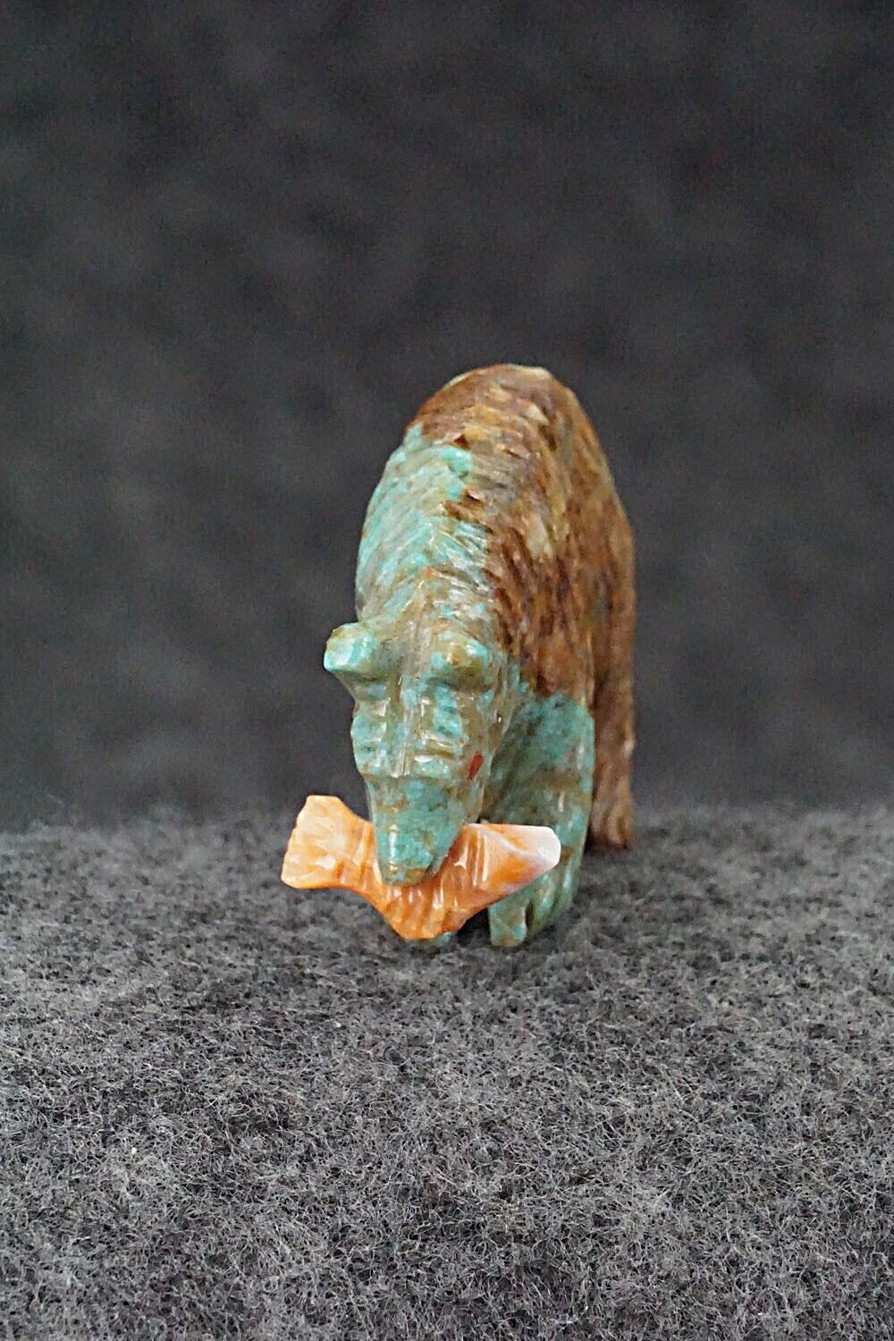 Bear with Fish Zuni Fetish Carving - Andres Quandelacy