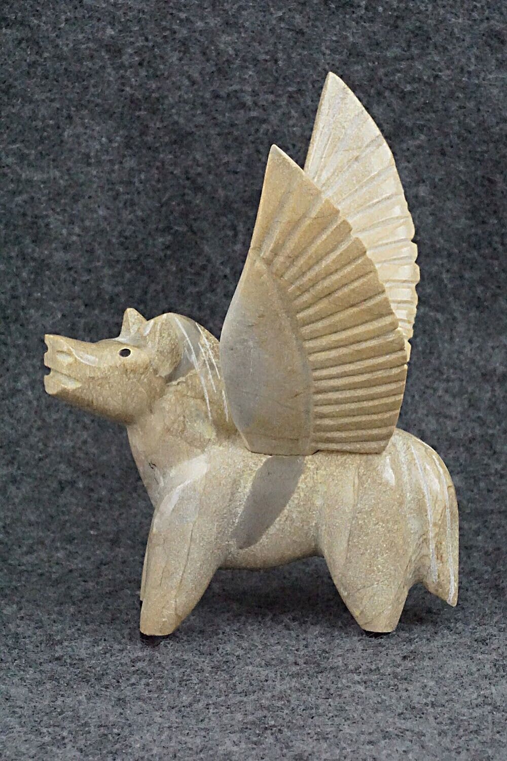 Pegasus Horse Zuni Fetish Carving - Enrike Leekya