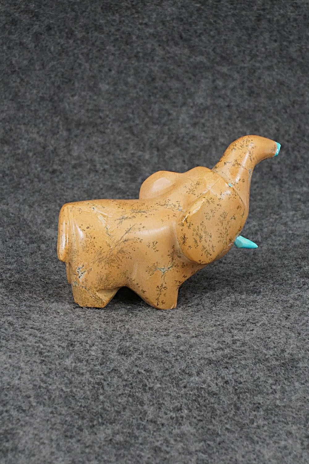 Elephant Zuni Fetish Carving - Enrike Leekya