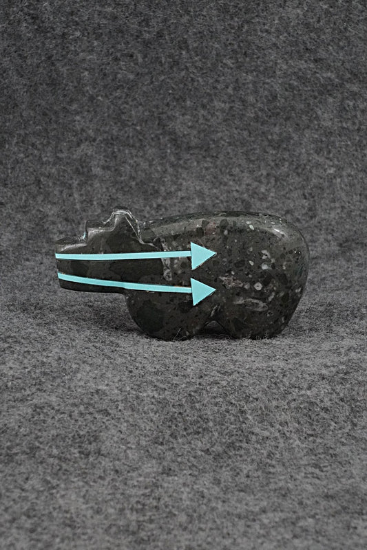 Bear Zuni Fetish Carving - Bernard Laiwakete