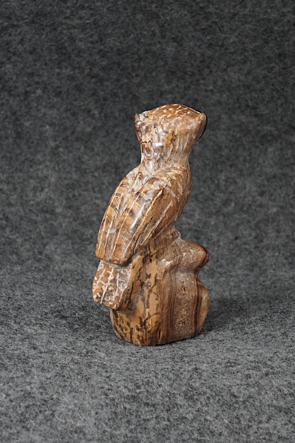 Owl Zuni Fetish Carving - Freddie Leekya