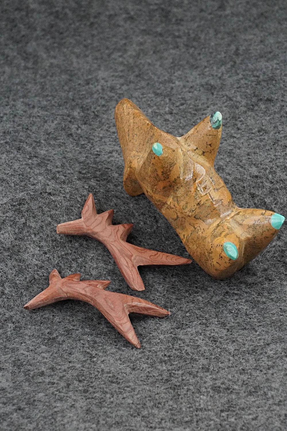 Moose Zuni Fetish Carving - Enrike Leekya