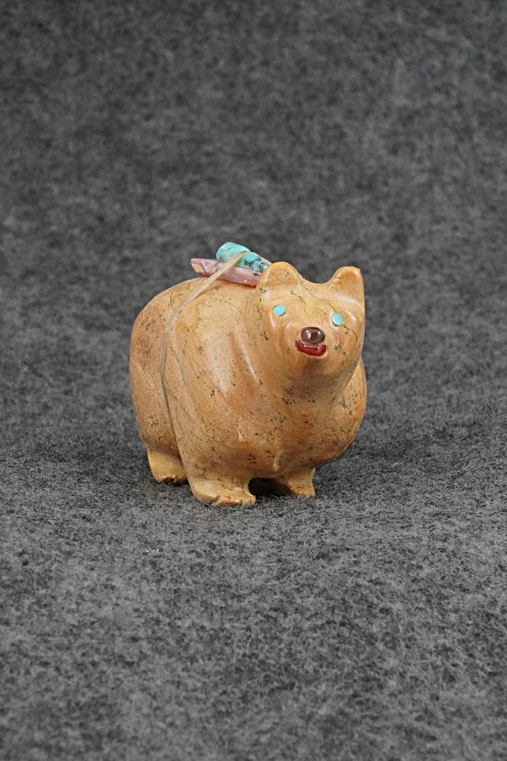Bear Zuni Fetish Carving - Freddie Leekya