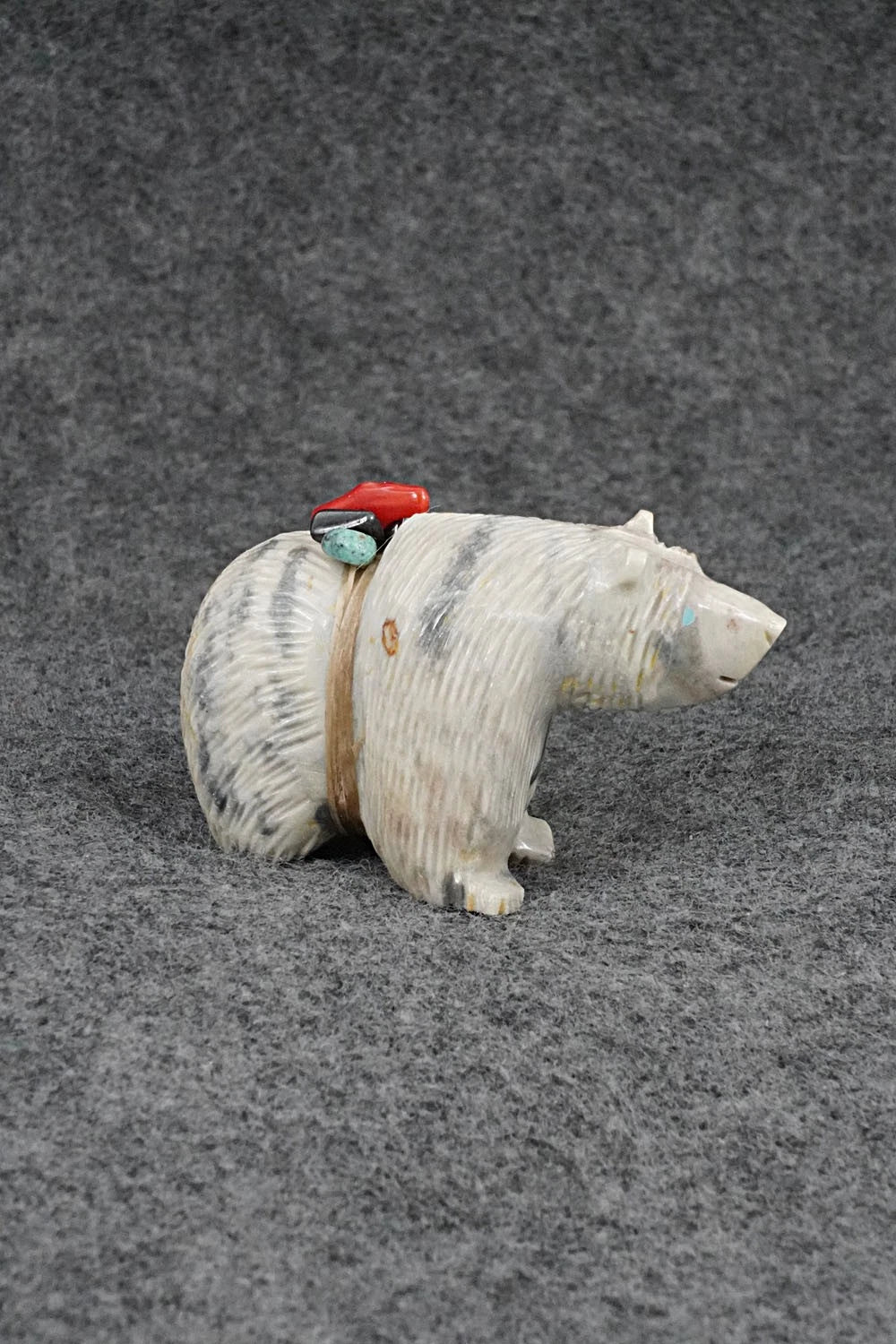Bear Zuni Fetish Carving - Farlan & Paulette Quam
