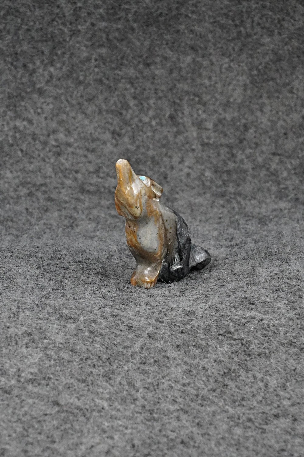 Wolf Zuni Fetish Carving - Andress Jernention