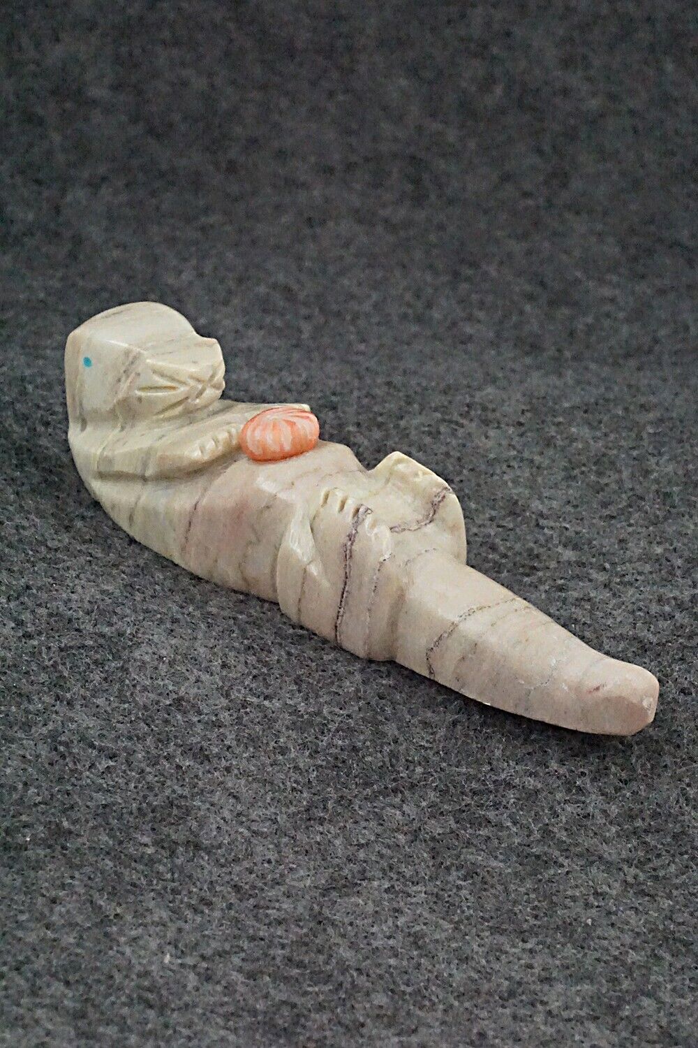 Otter Zuni Fetish Carving - Tony Mackel