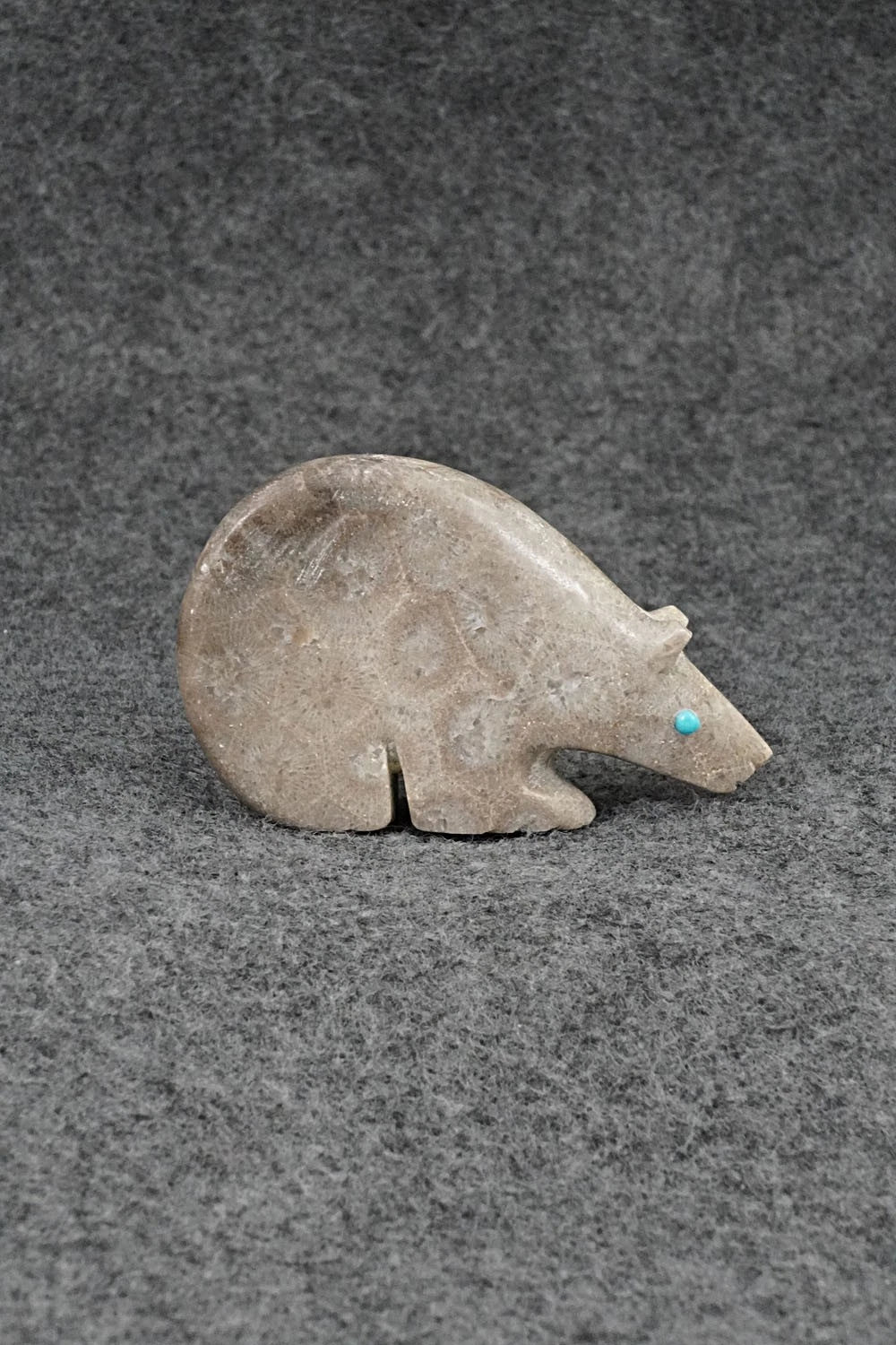 Bear Zuni Fetish Carving - Ronnie Lunasee