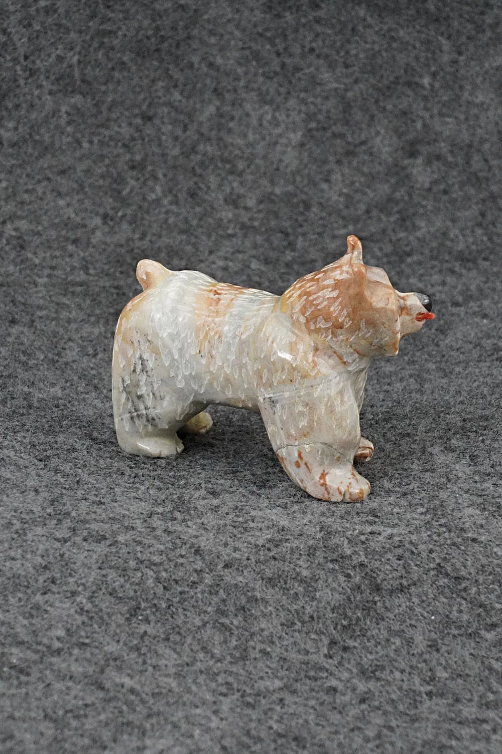 Bobcat Zuni Fetish Carving - Freddie Leekya