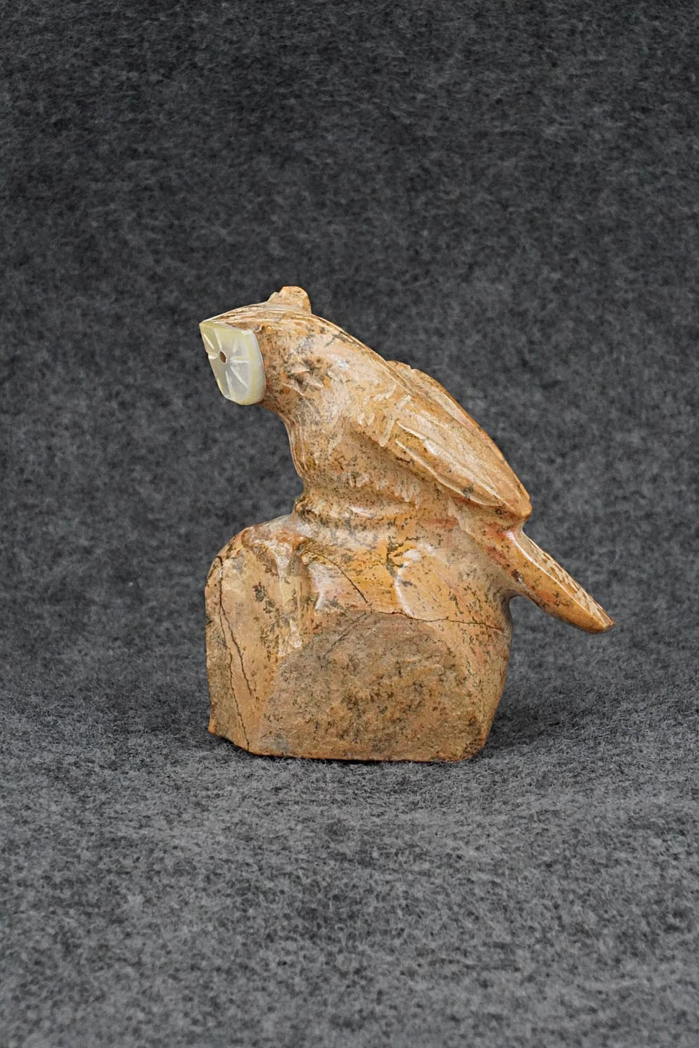 Owl Zuni Fetish Carving - Freddie Leekya