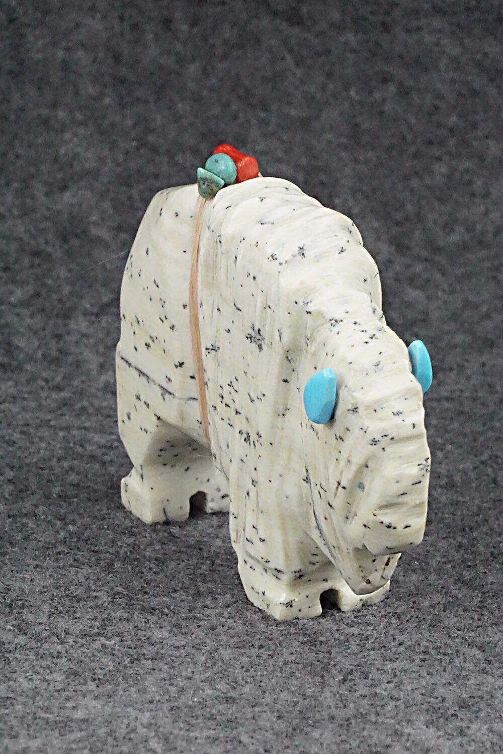 Buffalo Zuni Fetish Carving - Kevin Quam