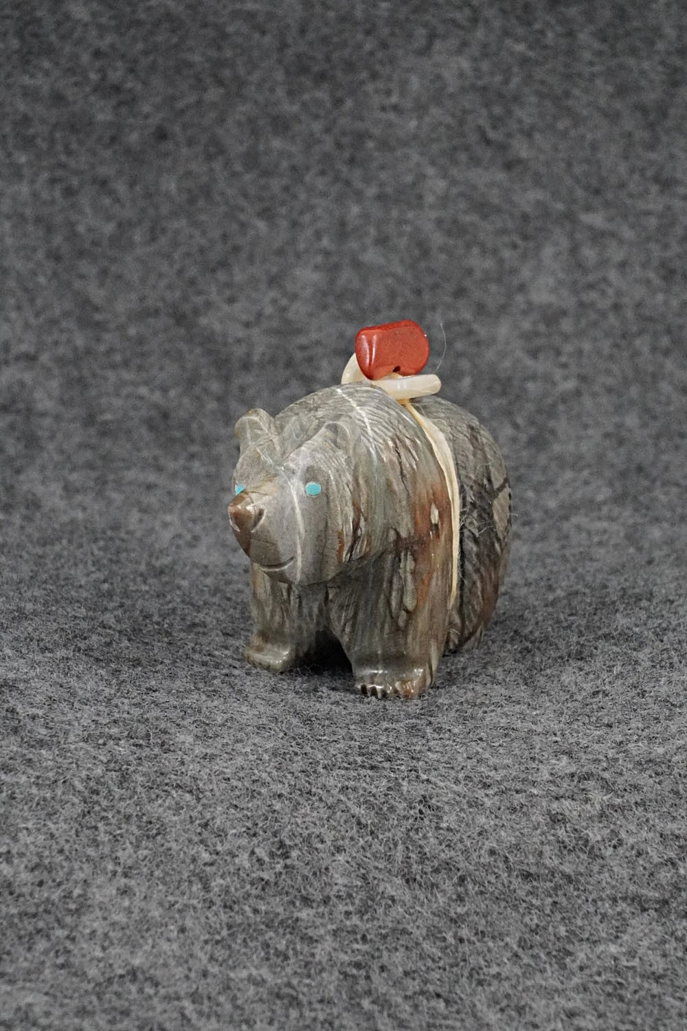 Bear Zuni Fetish Carving - Farlan & Paulette Quam