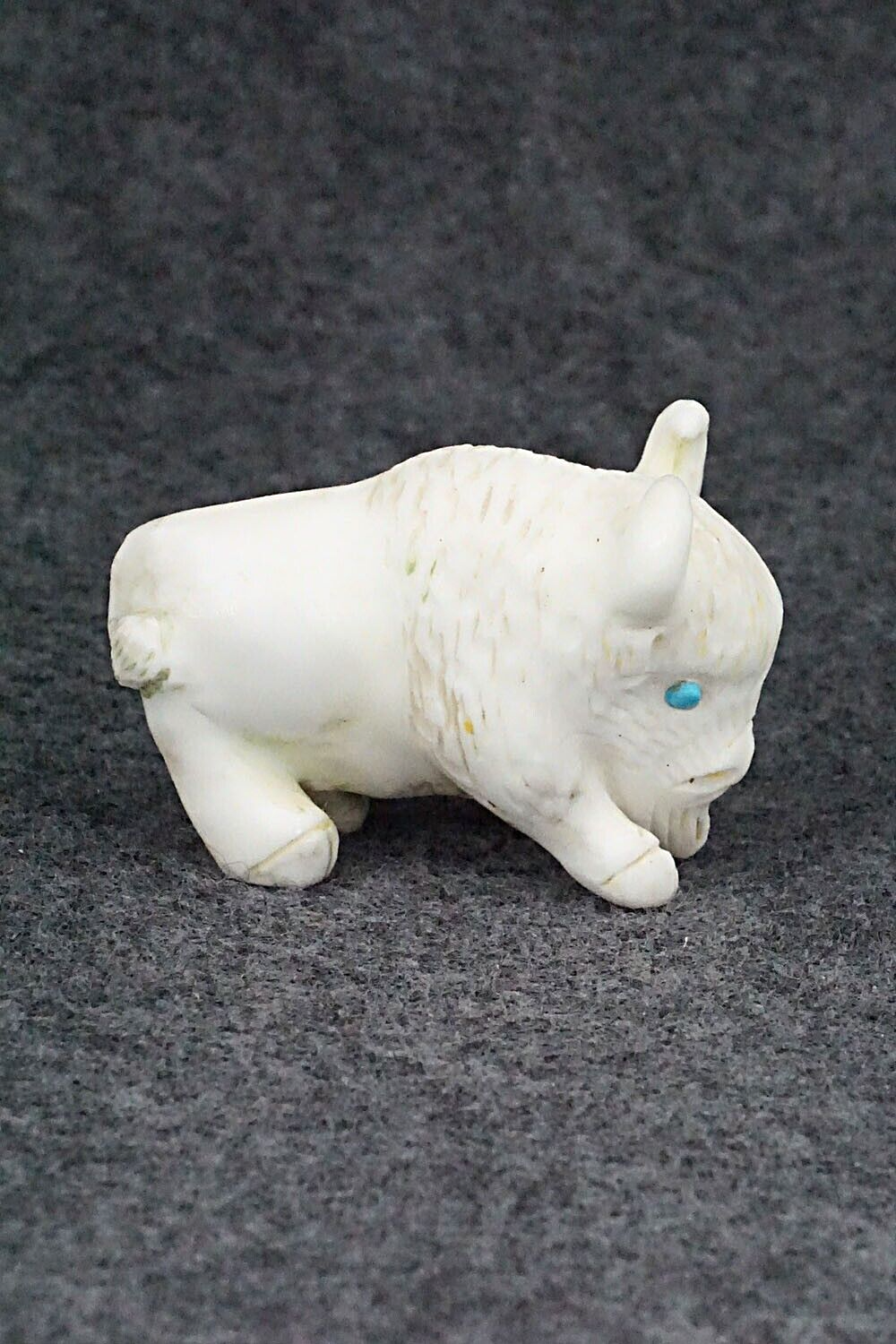 Buffalo Zuni Fetish Carving - Wilfred Cheama