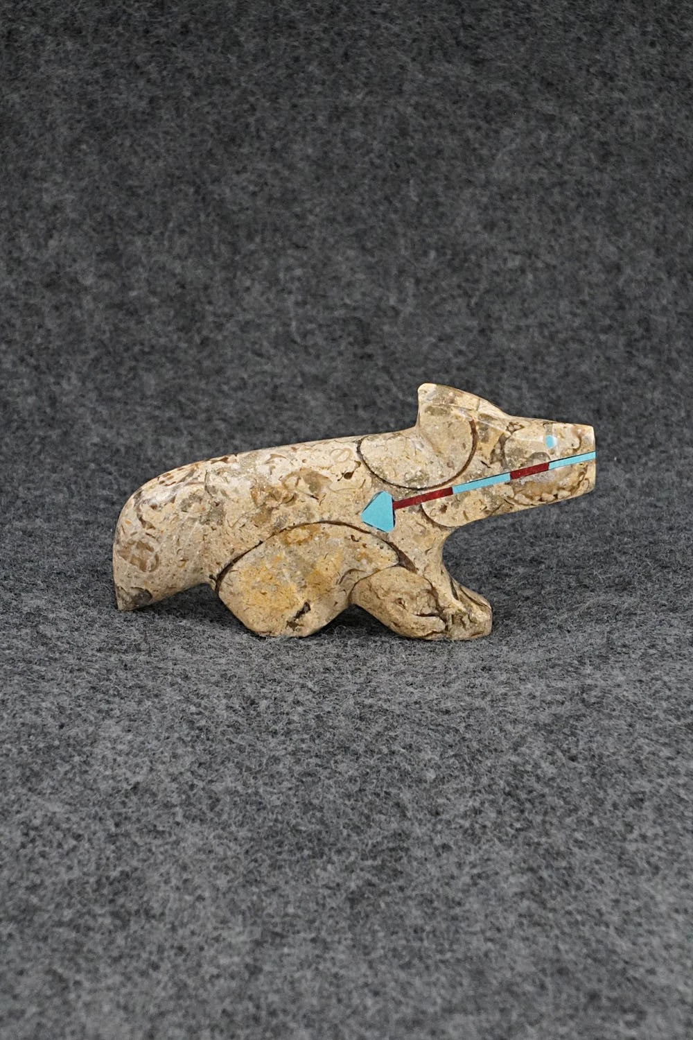 Wolf Zuni Fetish Carving - Kenric Laiwakete