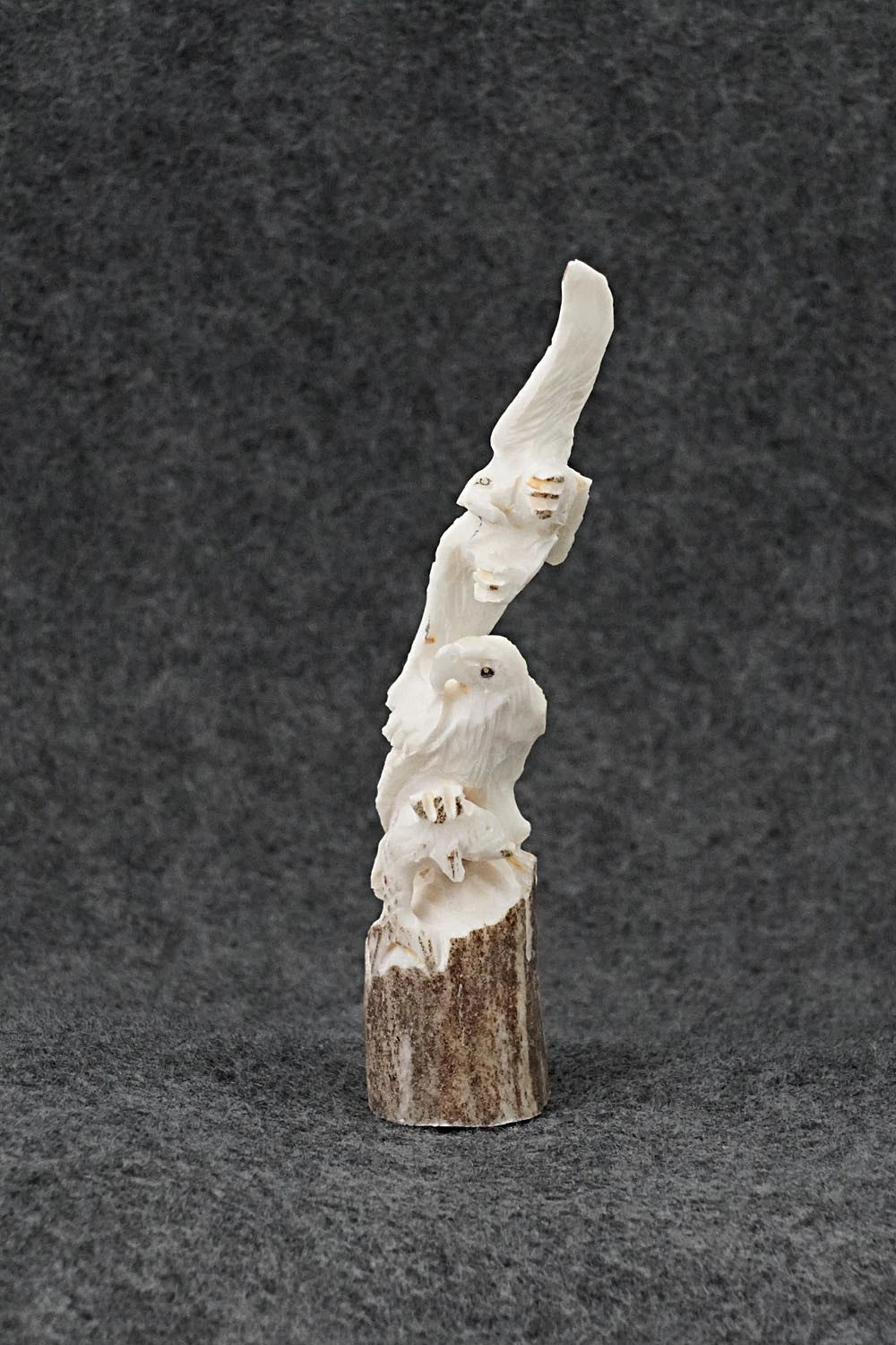 Eagle Zuni Fetish Carving - Lewis Malie