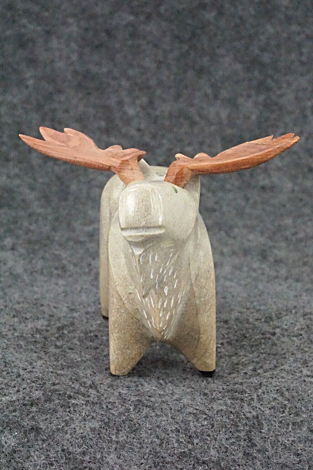Moose Zuni Fetish Carving - Enrike Leekya