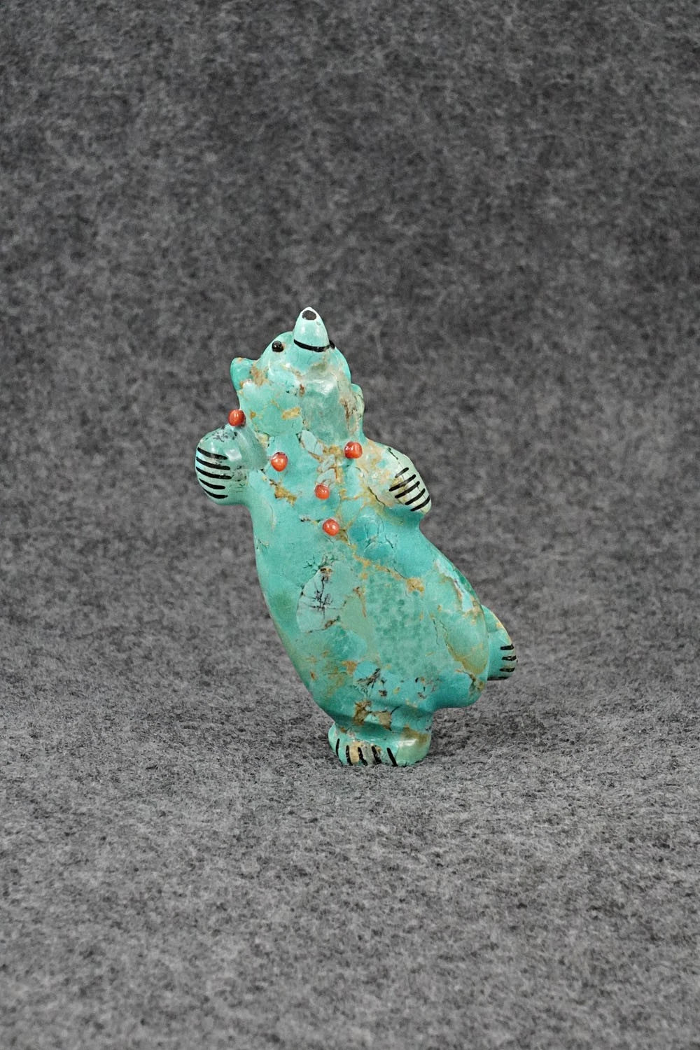 Bear Zuni Fetish Carving - Claudia Peina