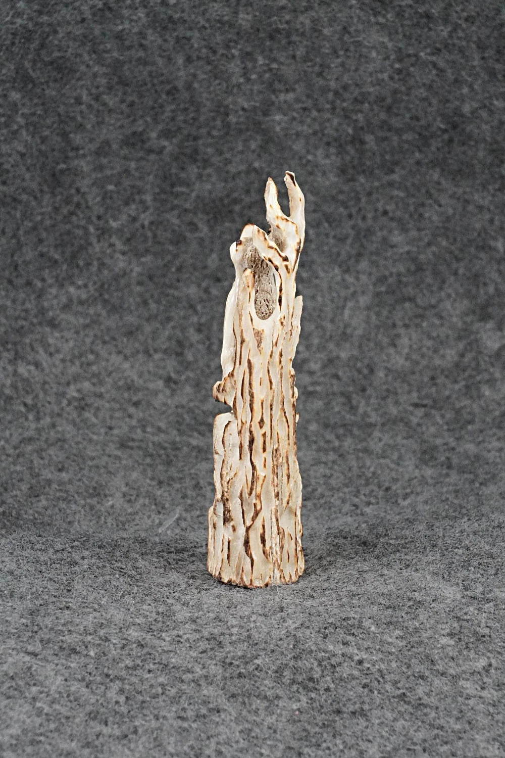 Mountain Lion Zuni Fetish Carving - Ruben Najera