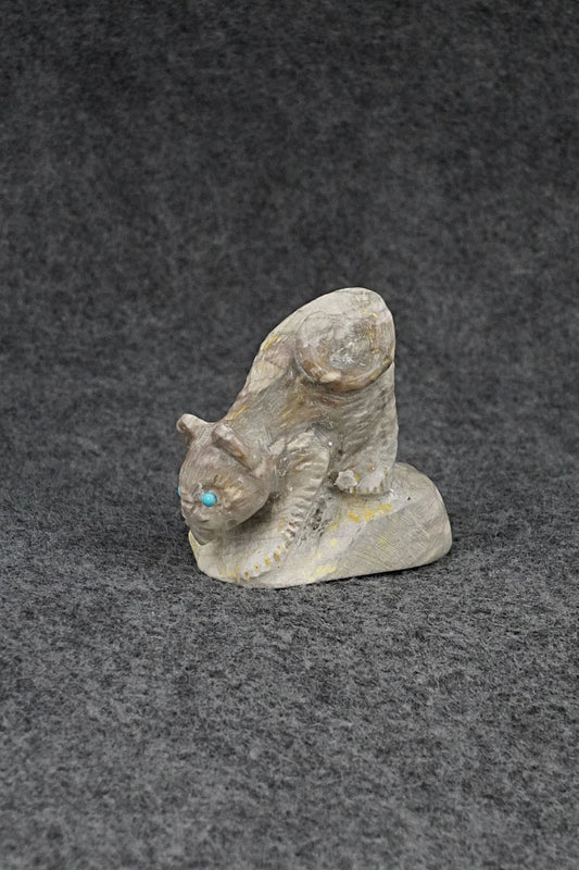 Mountain Lion Zuni Fetish Carving - Wilfred Cheama