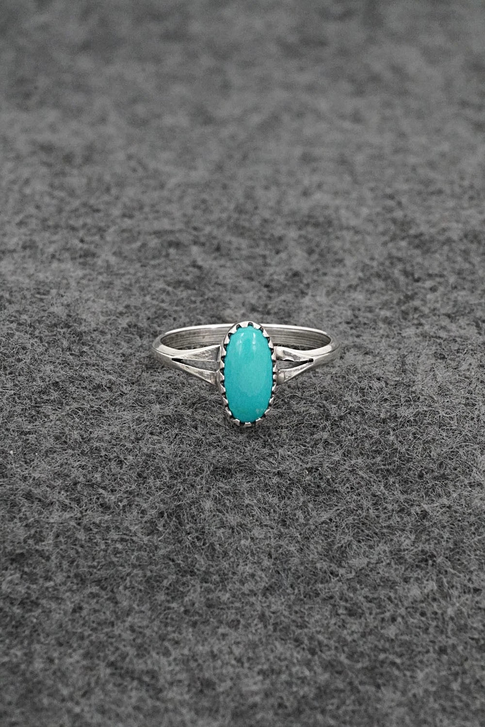 Turquoise & Sterling Silver Ring - Matthew Gordon - Size 6.75