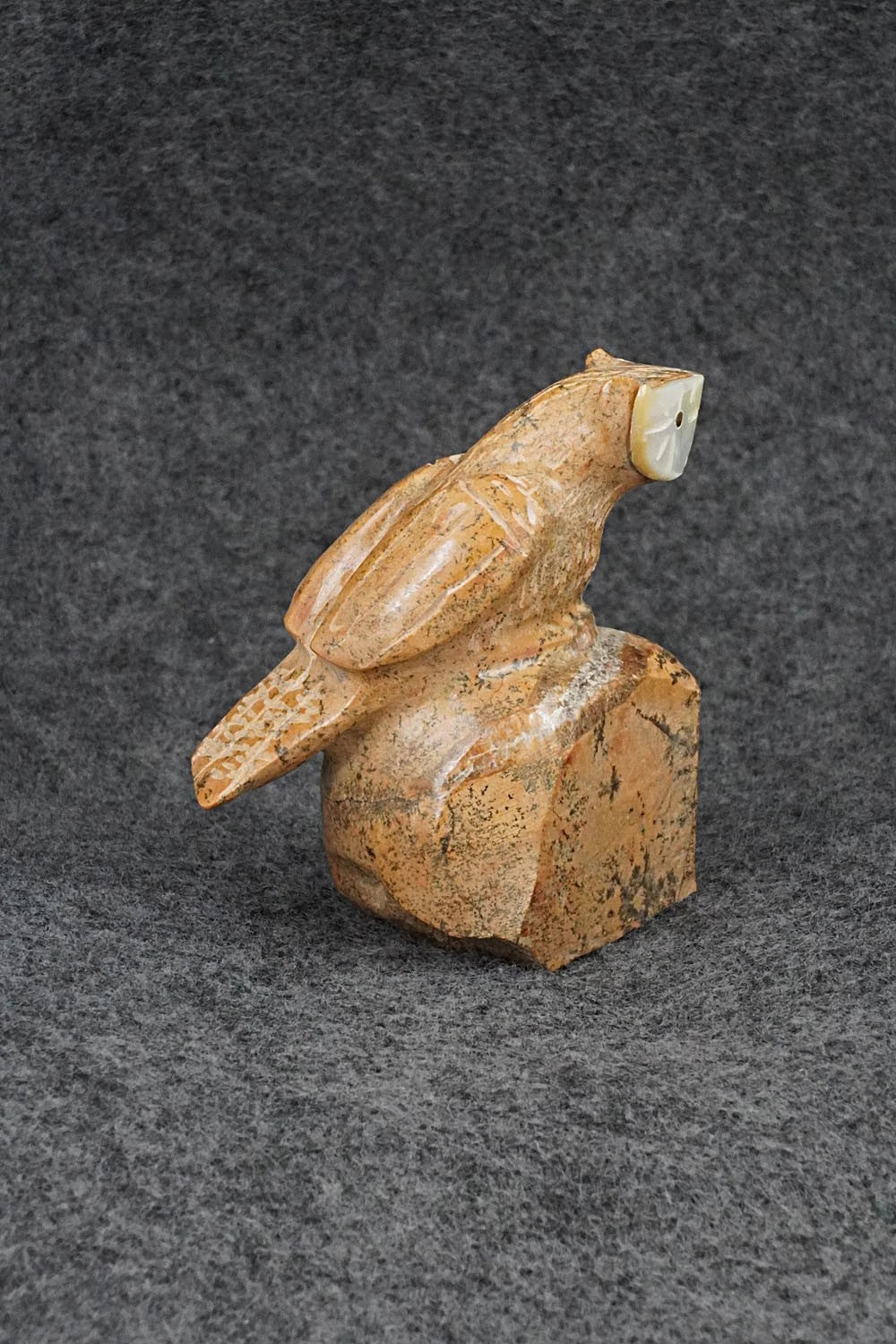 Owl Zuni Fetish Carving - Freddie Leekya