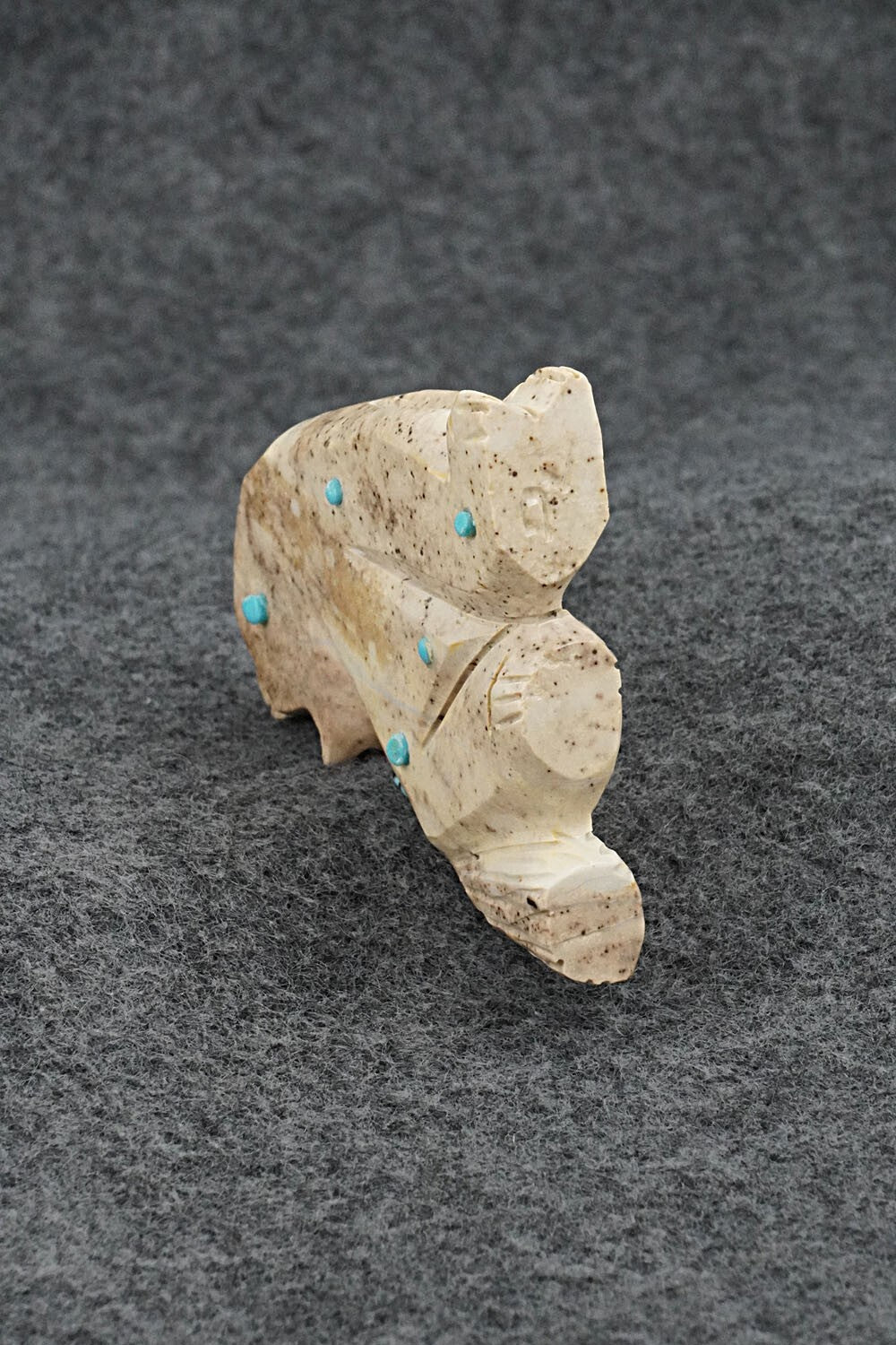 Wolf Zuni Fetish Carving - Danette Laate