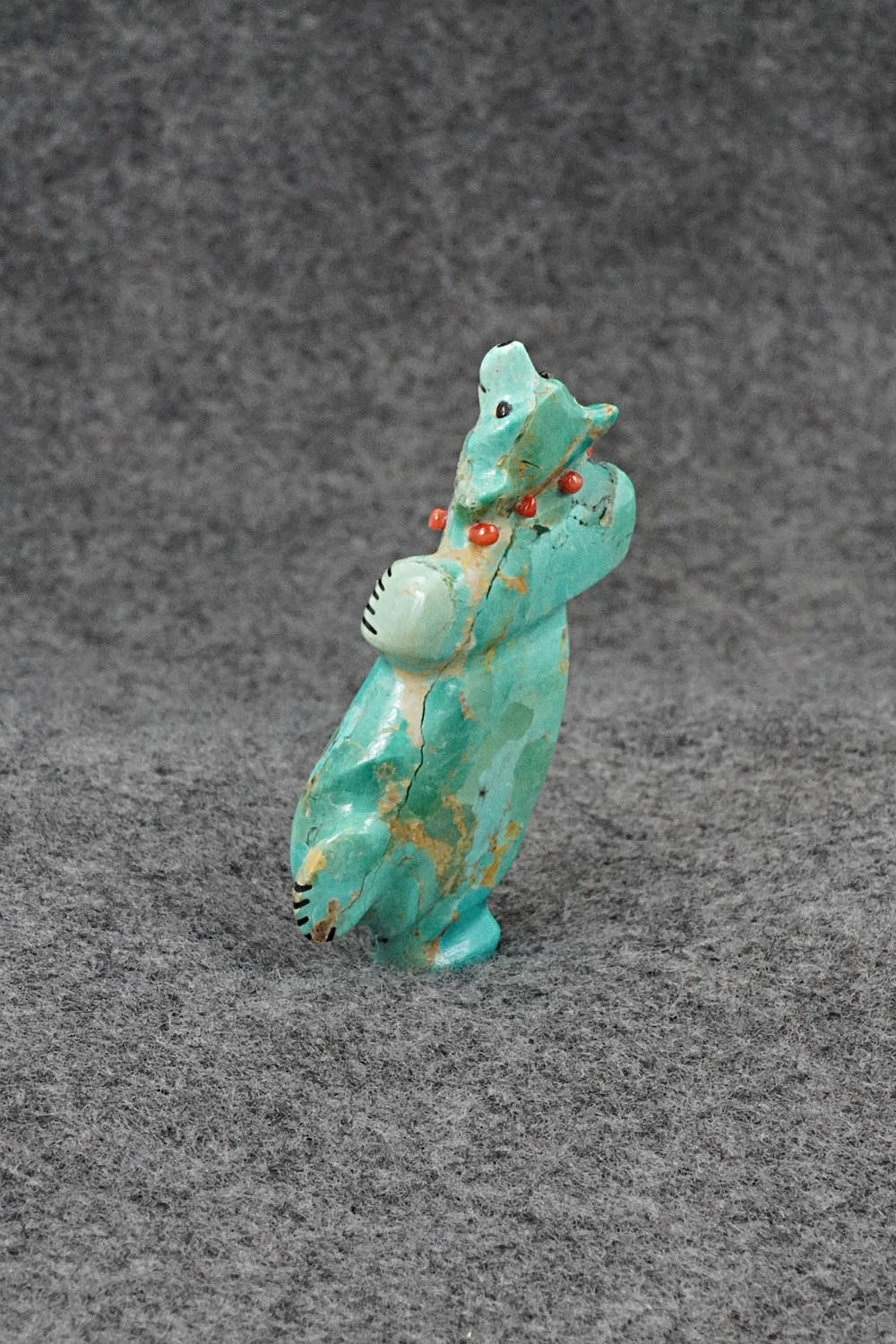Bear Zuni Fetish Carving - Claudia Peina