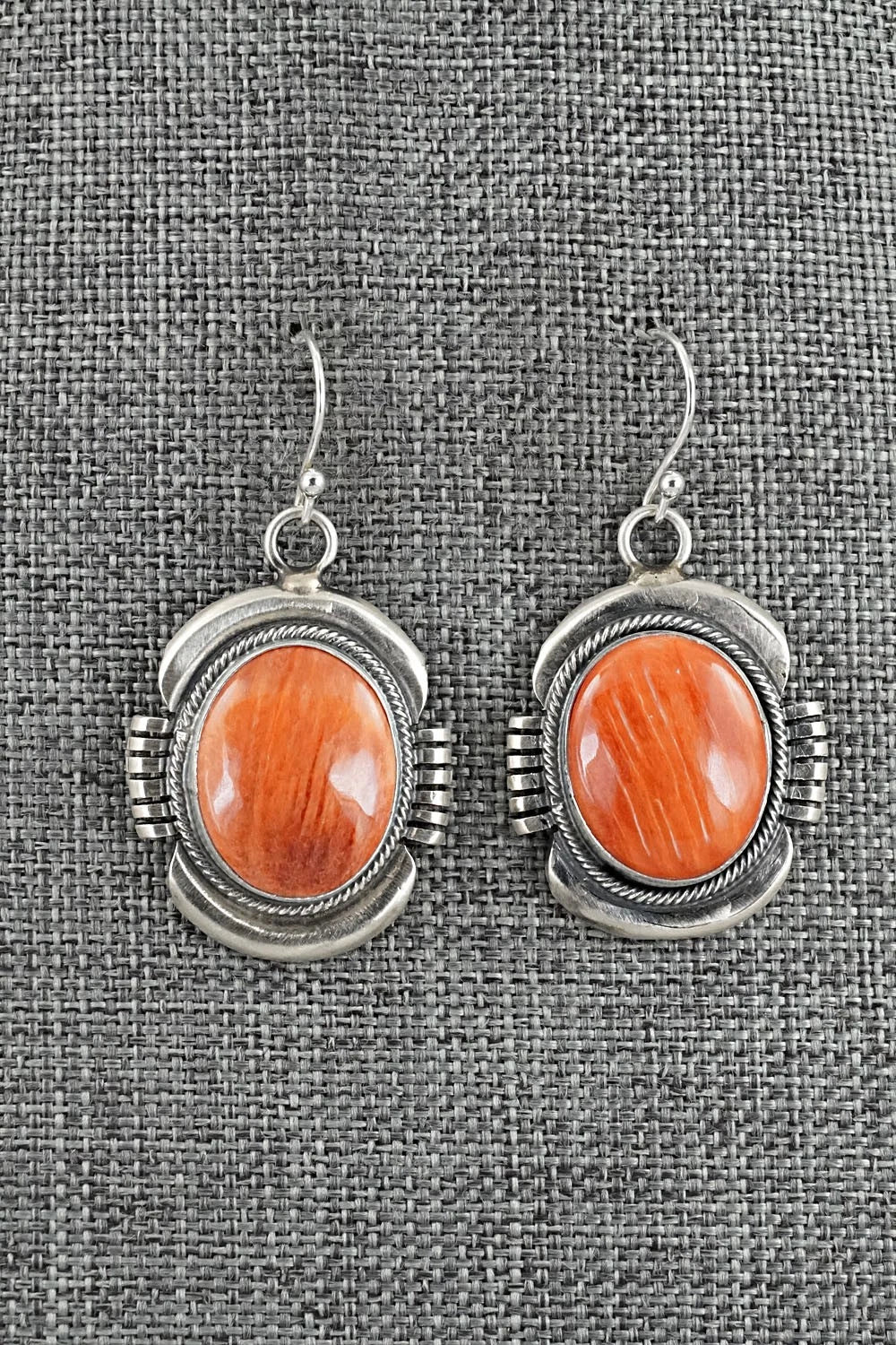 Spiny Oyster & Sterling Silver Squash Blossom Set - Paul Livingston