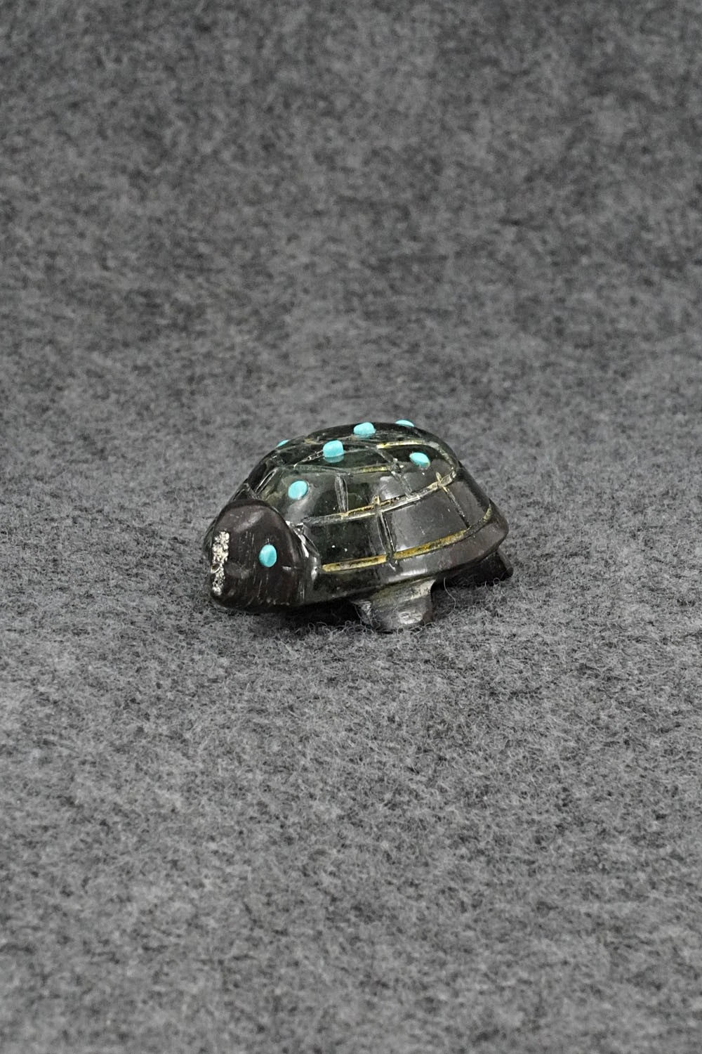 Turtle Zuni Fetish Carving - Ronnie Lunasee