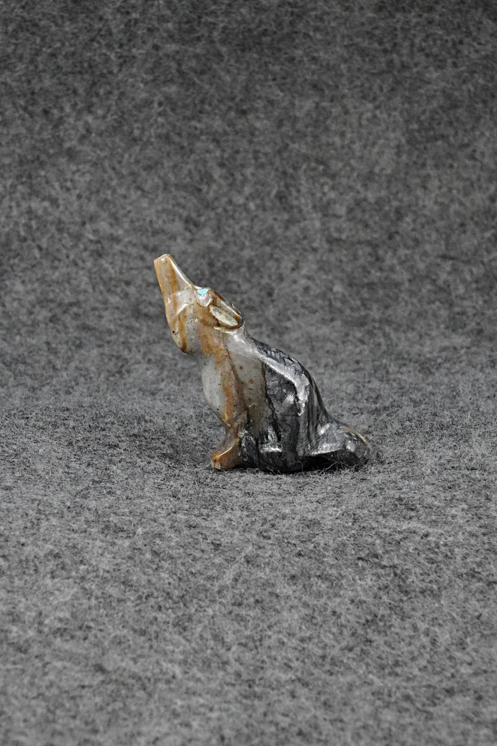 Wolf Zuni Fetish Carving - Andress Jernention