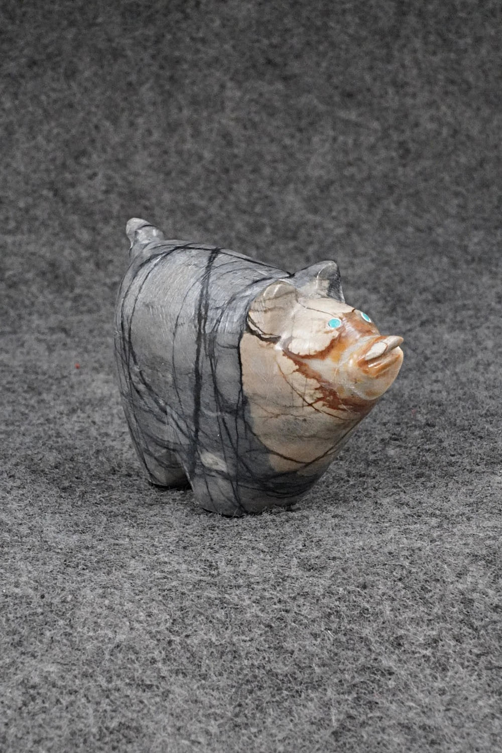 Pig Zuni Fetish Carving - Delvin Leekya