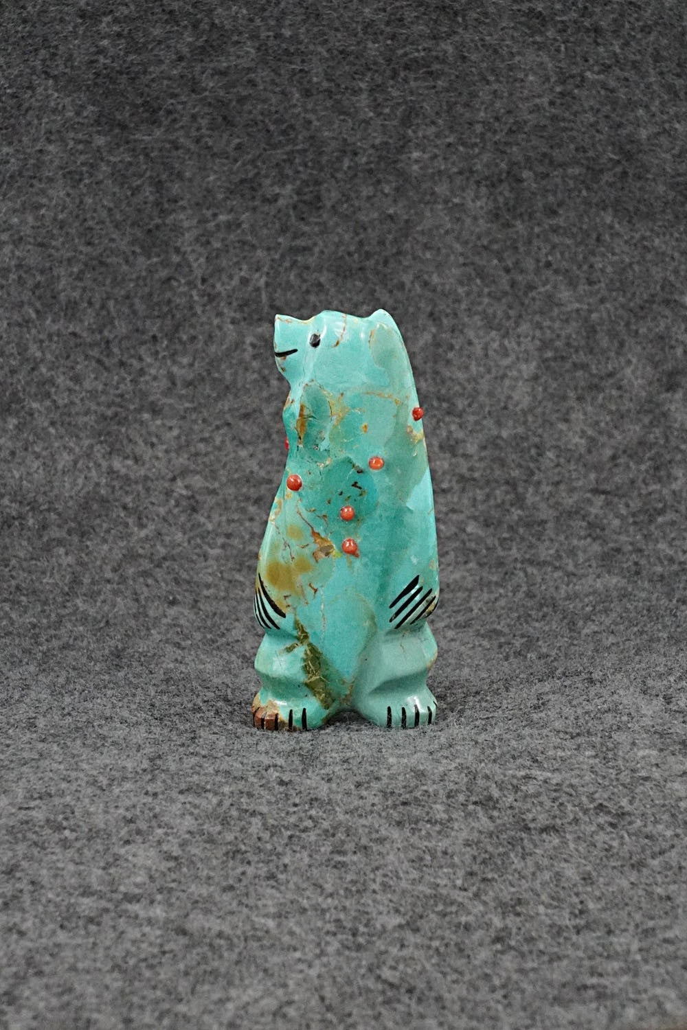Bear Zuni Fetish Carving - Claudia Peina