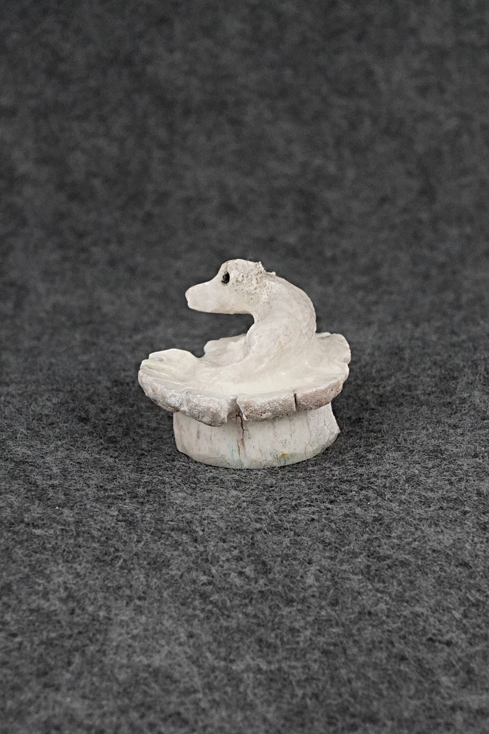 Wolf Zuni Fetish Carving - Chris Peina