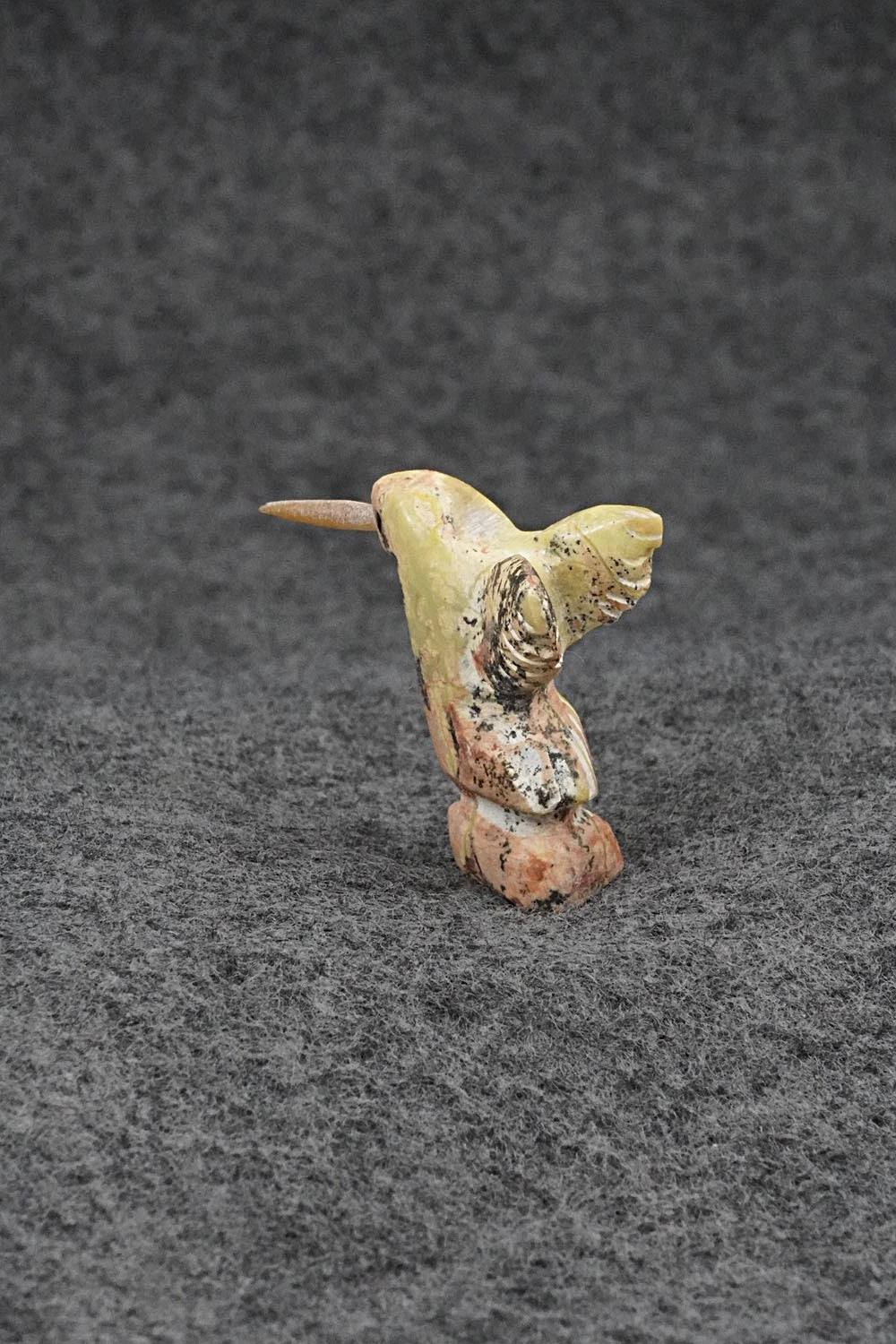 Humming Bird Zuni Fetish Carving - Justin Red Elk